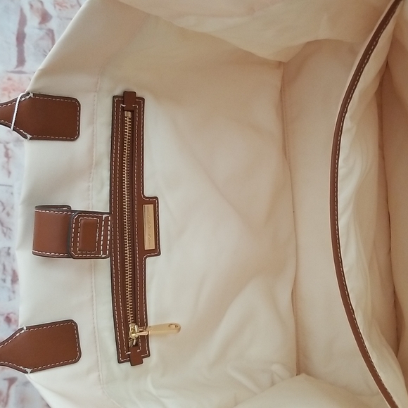 New Tory Burch Ella Printed Tote - Picture 9 of 13